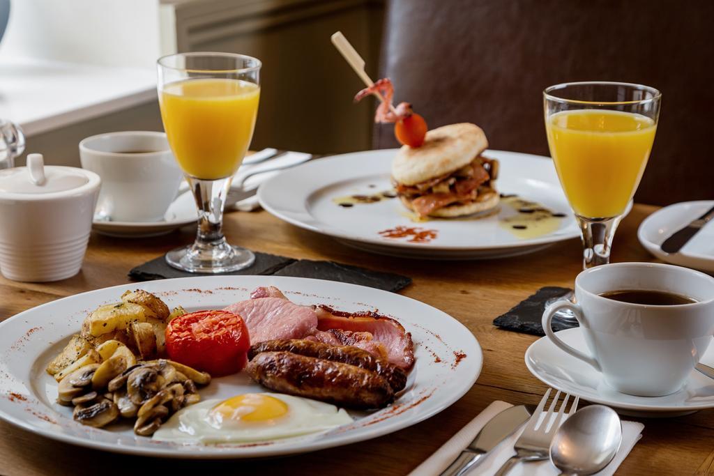 The Coach House Brecon Hotel Bagian luar foto