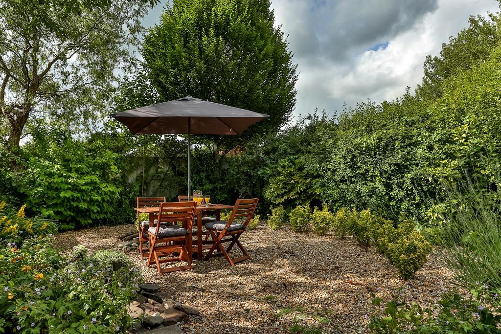 The Coach House Brecon Hotel Bagian luar foto